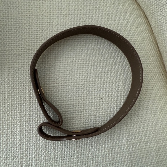 Designer-inspired Lindy Mini in Etoupe (gray-brown) - Picture 8 of 9